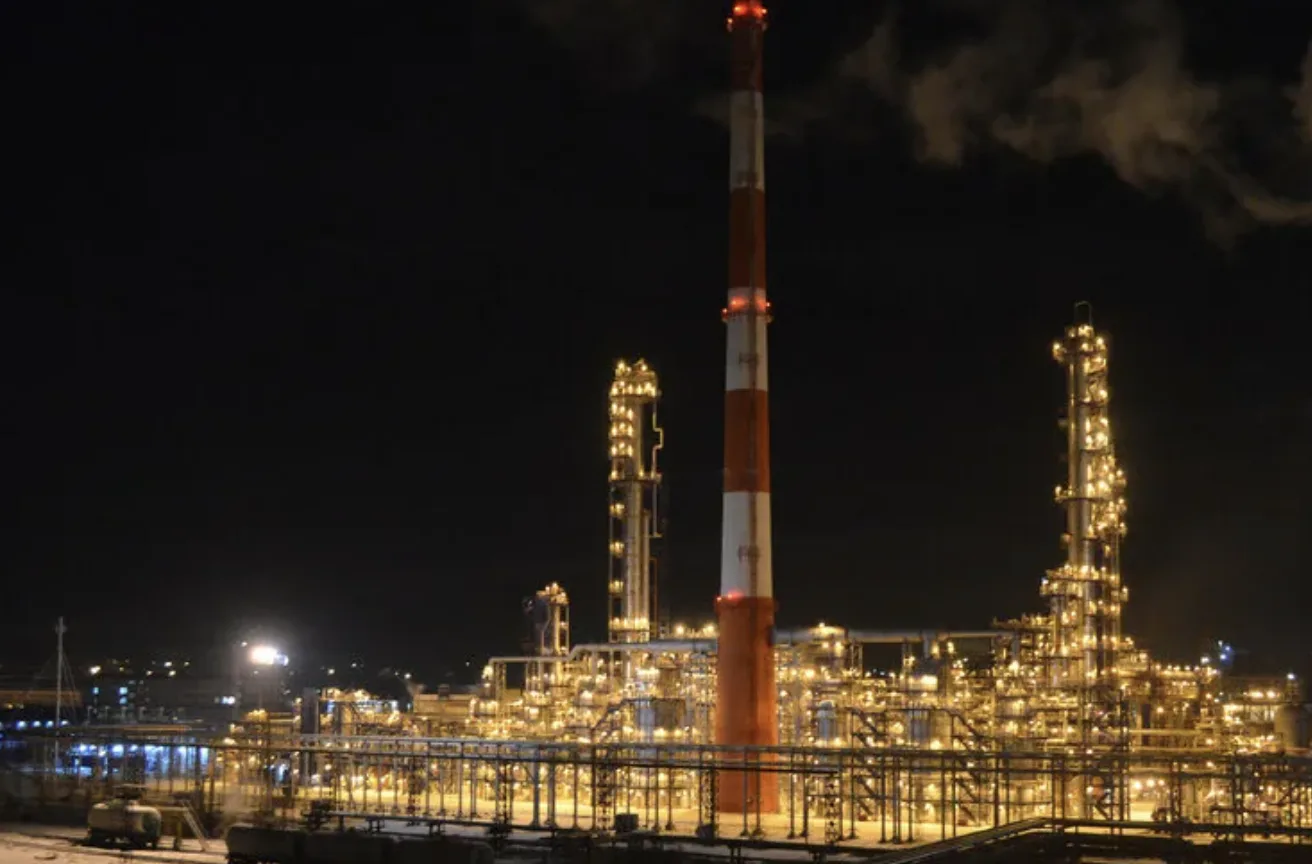 Нефтепродукты с Орского НПЗ